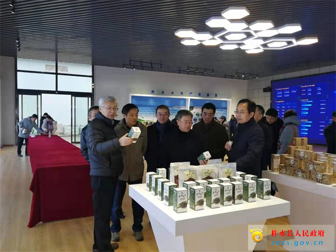 8b3bc09d0f52b9cbb34ff8b14a4c099.jpg 8b3bc09d0f52b9cbb34ff8b14a4c099.jpg