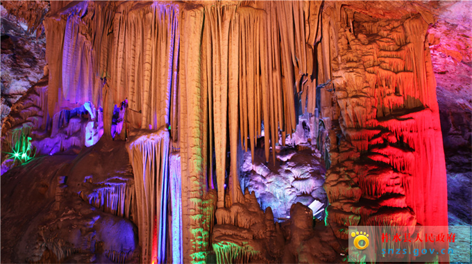 柞水溶洞国家地质公园.帷幕-李健康.jpg